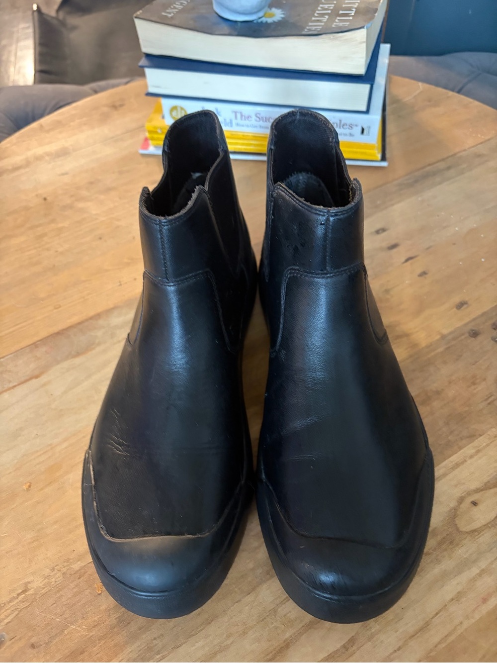Womens size 11 KEEN Chelsea Leather Waterproof Ankle Boot NWOT